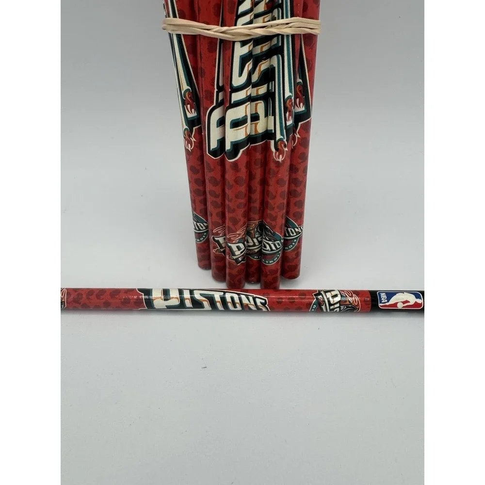 24‎ Vintage Pentech 90's NBA No. 2 Pencils Pistons